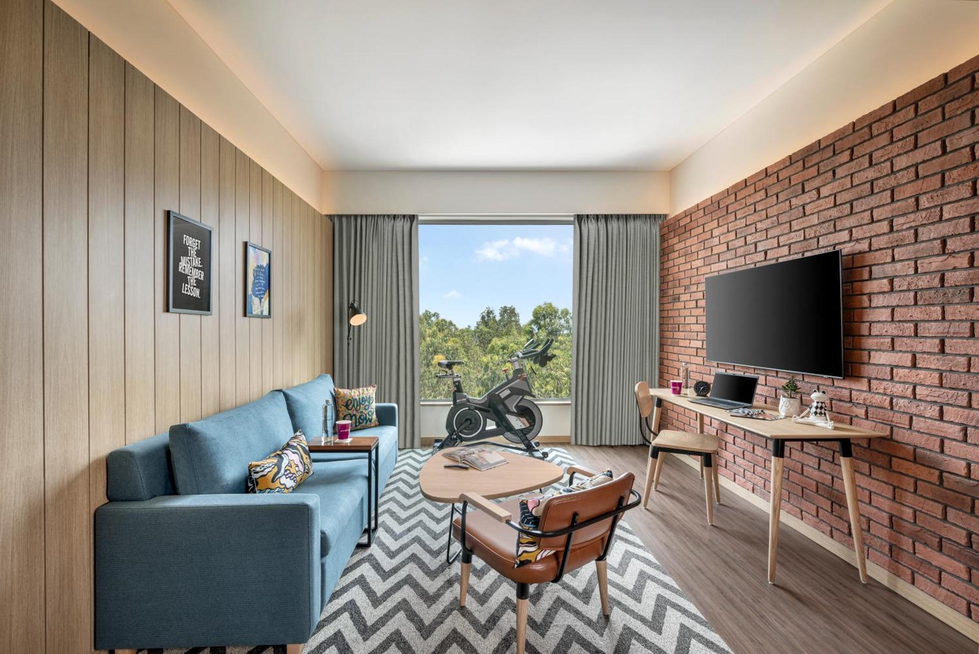 Moxy Bengaluru Airport Prestige Tech Cloud Hotel Devanahalli Eksteriør billede